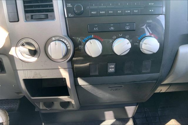 Used 2012 Toyota Tundra 4x4 CrewMax w/ Tow Pkg image 30