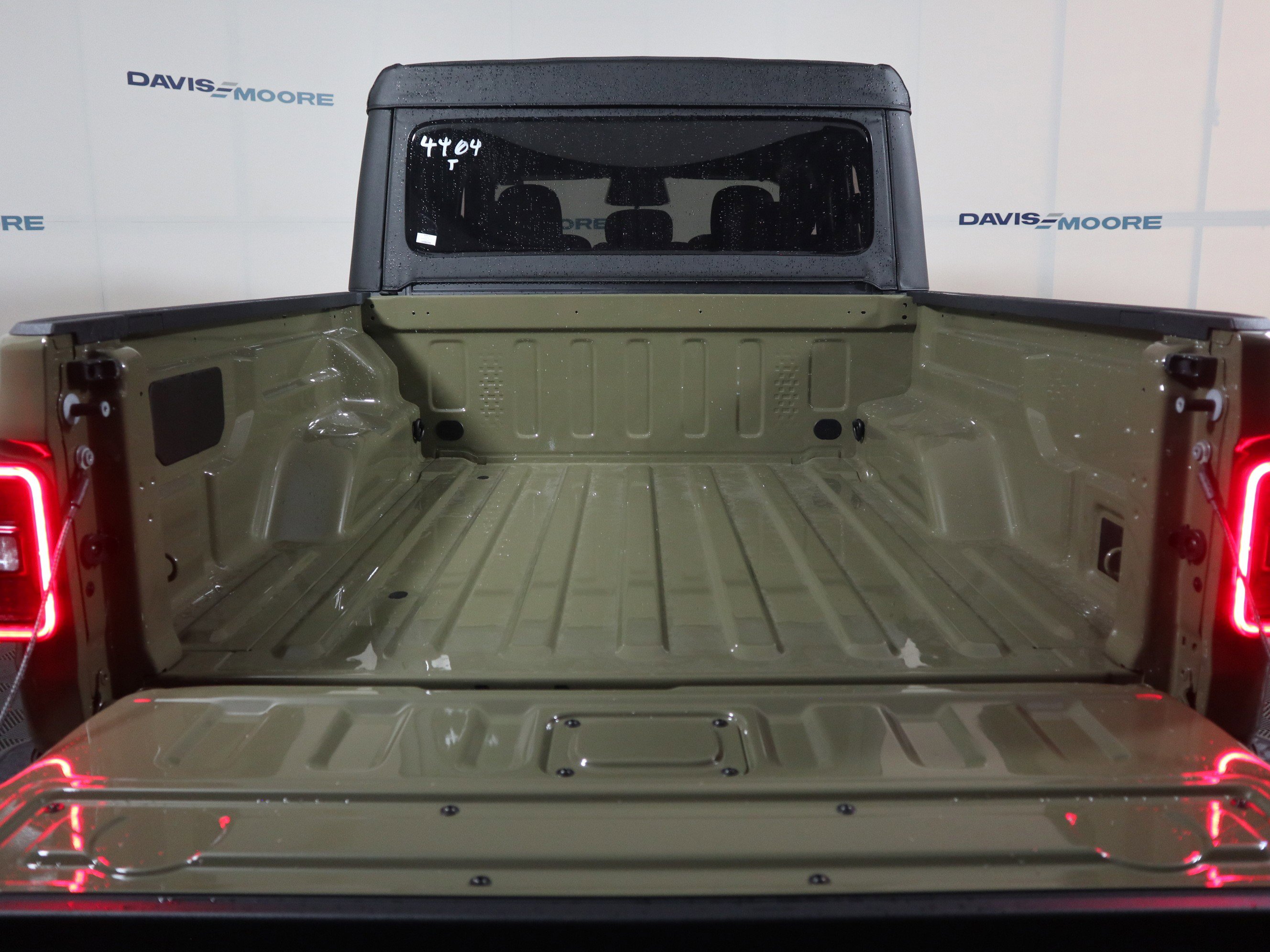 New 2026 Jeep Gladiator Sport AWD/4WD image 8