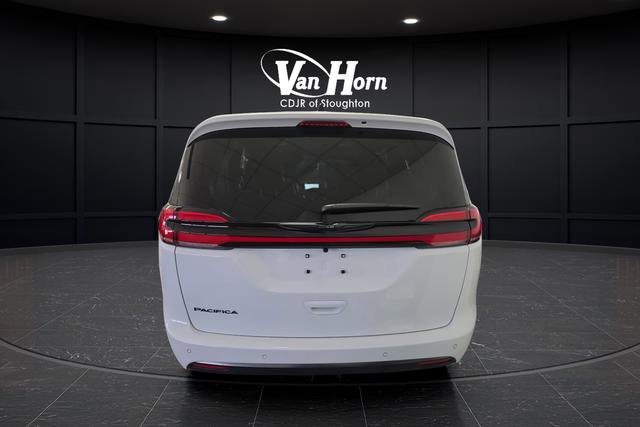 New 2026 Chrysler Pacifica Select image 12