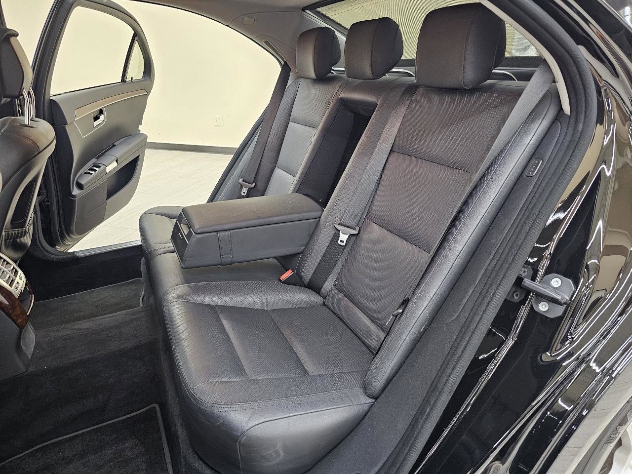 Used 2010 Mercedes-Benz S 550 4MATIC image 25