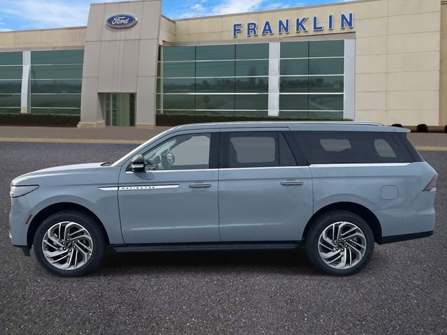 New 2026 Lincoln Navigator L Premier image 4