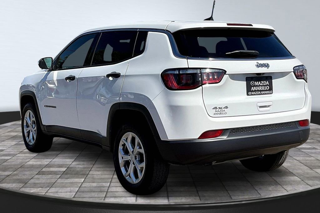 Used 2024 Jeep Compass Sport image 5