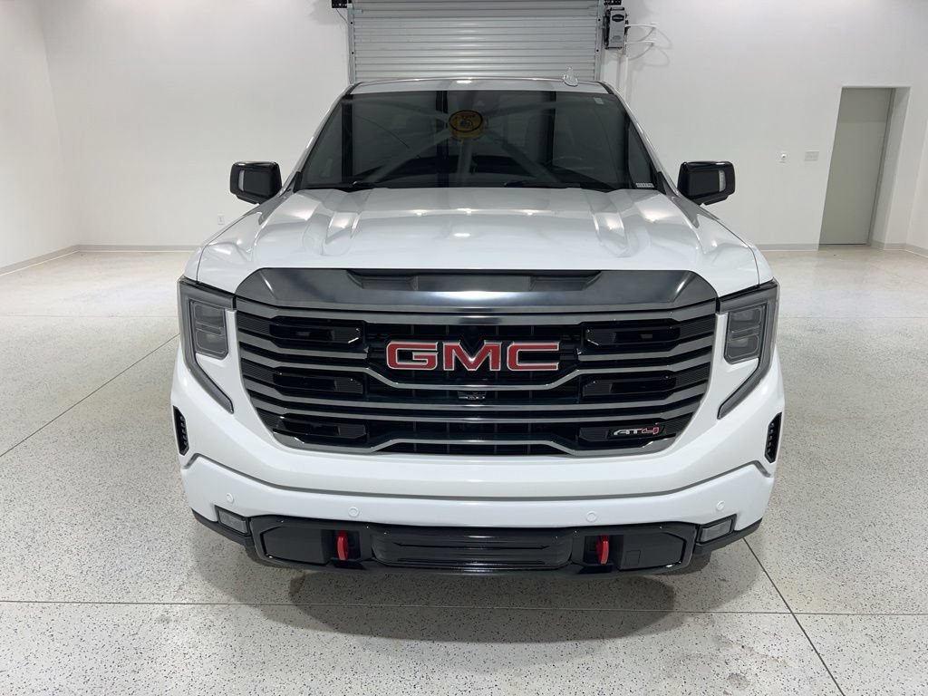 Used 2022 GMC Sierra 1500 AT4 w/ AT4 Premium Package AWD/4WD image 8