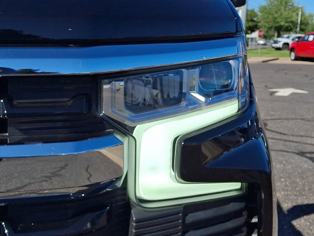 Used 2023 Chevrolet Silverado 1500 LT AWD/4WD image 13