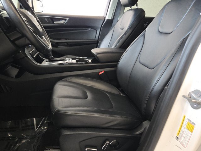 Used 2016 Ford Edge Titanium w/ Class II Trailer Tow Package AWD/4WD image 19