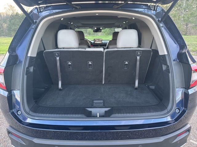 Used 2025 Honda Pilot Touring image 10