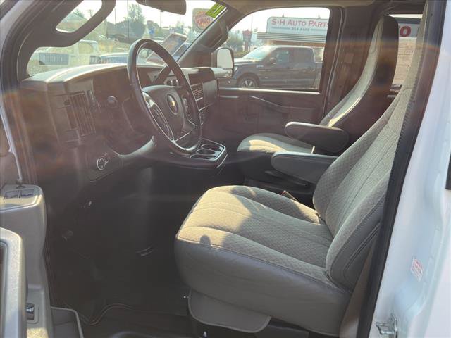 Used 2019 Chevrolet Express 3500 LT w/ LT Preferred Equipment Group RWD image 9