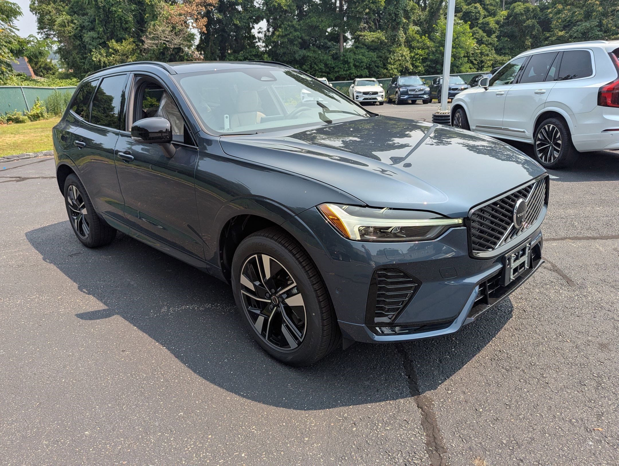 New 2026 Volvo XC60 B5 Plus w/ Protection Package Premier image 2