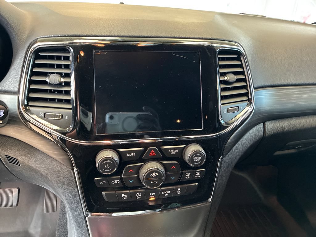 Used 2020 Jeep Grand Cherokee Altitude AWD/4WD image 19