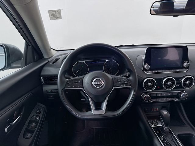 Used 2024 Nissan Sentra SV FWD image 21