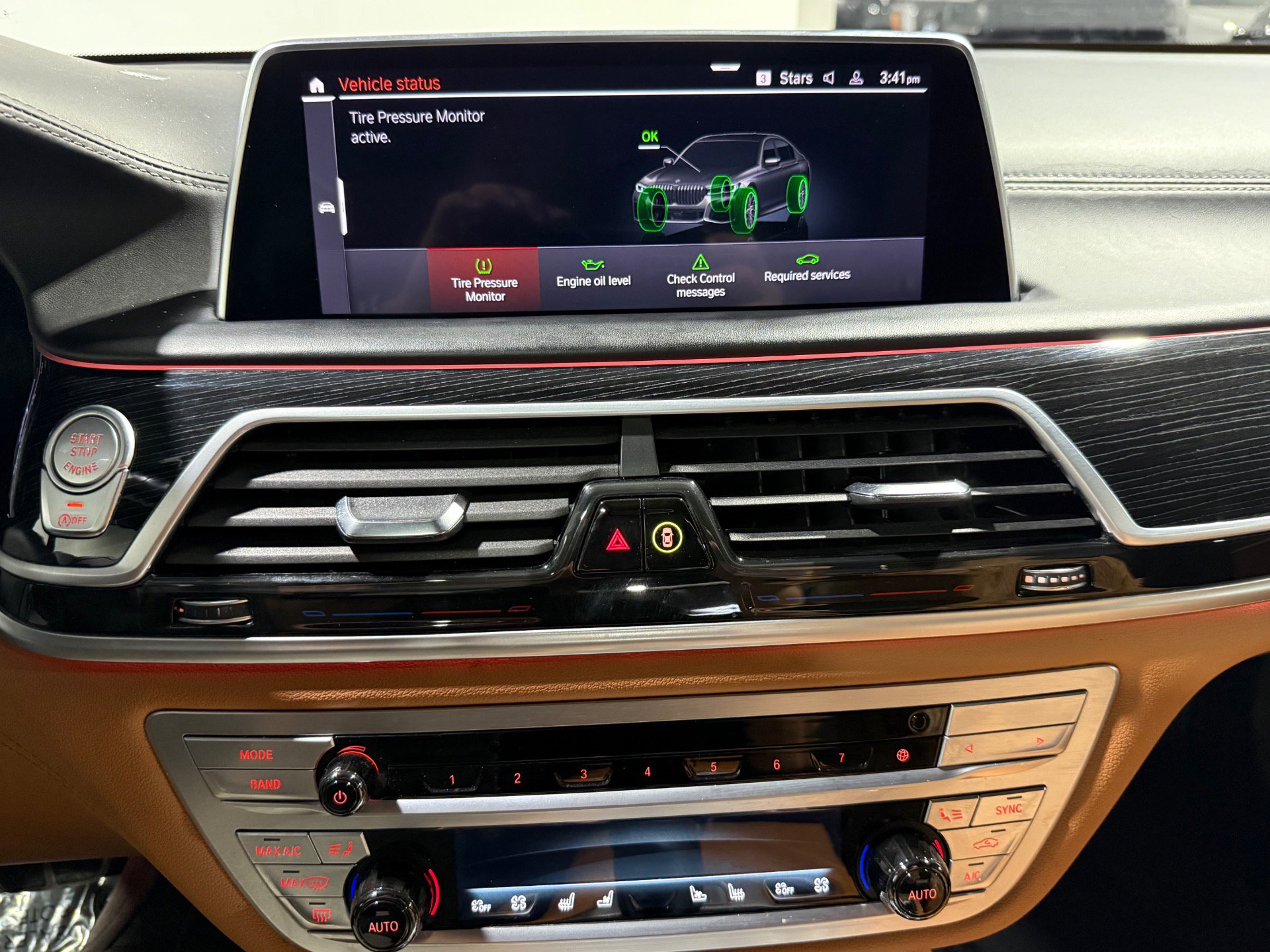 Used 2022 BMW 740i xDrive w/ M Sport Package image 50