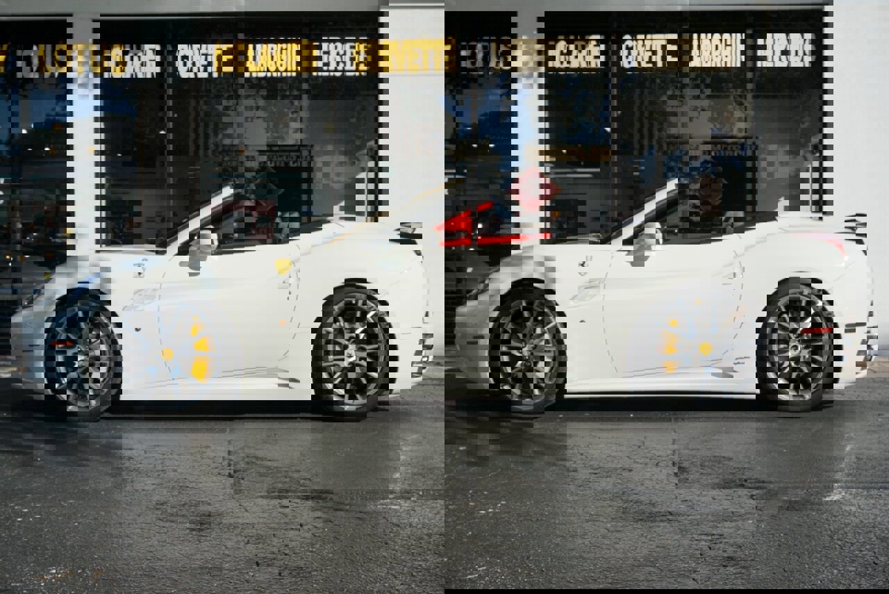 Used 2014 Ferrari California image 5