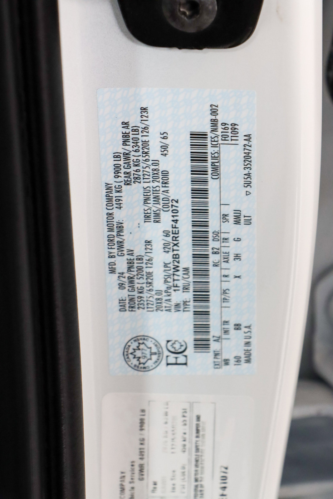 Used 2024 Ford F250 Platinum w/ FX4 Off-Road Package image 35