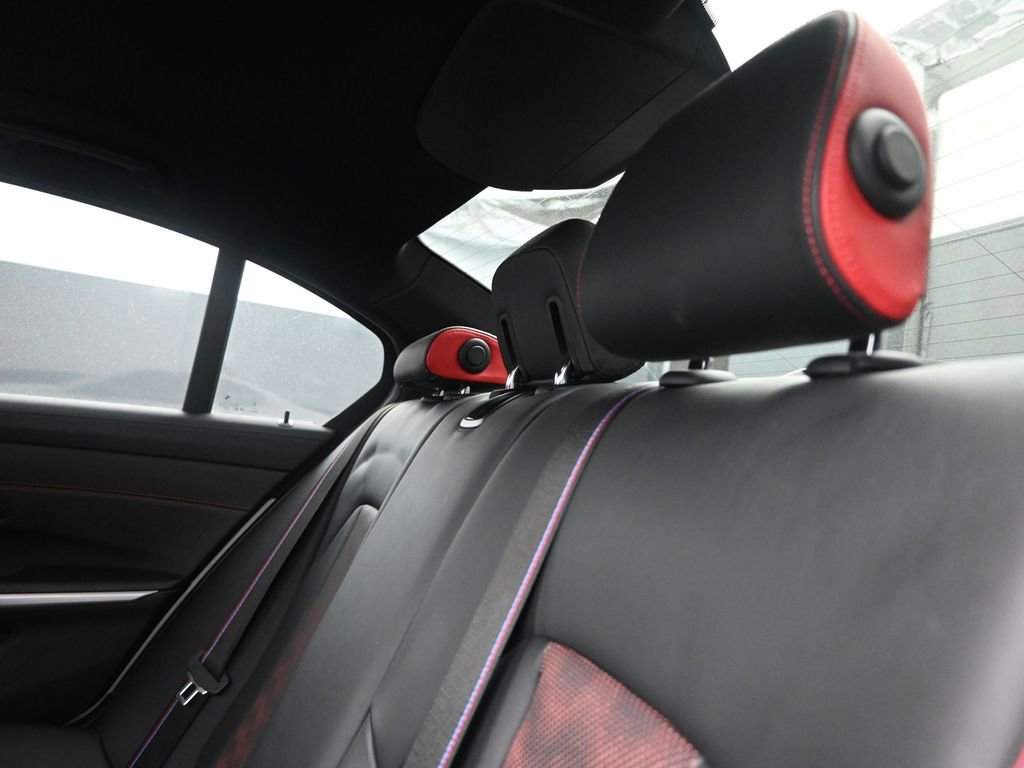 Used 2024 BMW M3 CS image 40