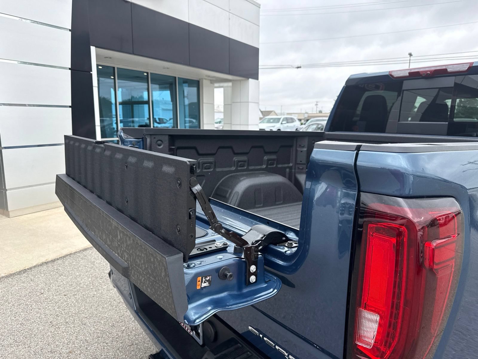New 2026 GMC Sierra 1500 Denali w/ Technology Package AWD/4WD image 19