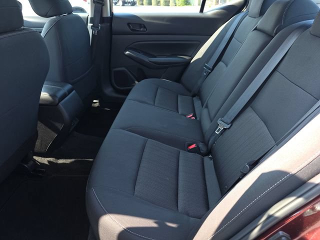 Used 2025 Nissan Altima 2.5 SV FWD image 14