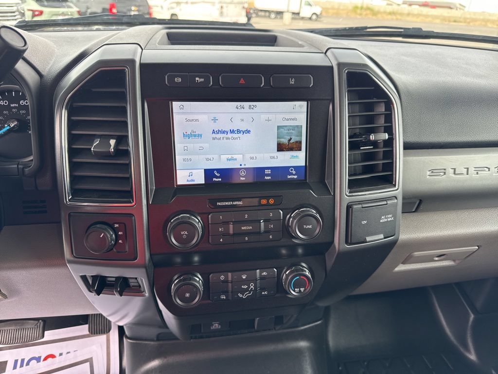 Used 2022 Ford F550 4x4 Regular Cab Super Duty w/ XLT Value Package image 32