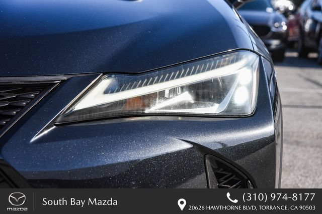 Used 2019 Lexus UX 200 F Sport w/ F Sport Premium Package FWD image 4