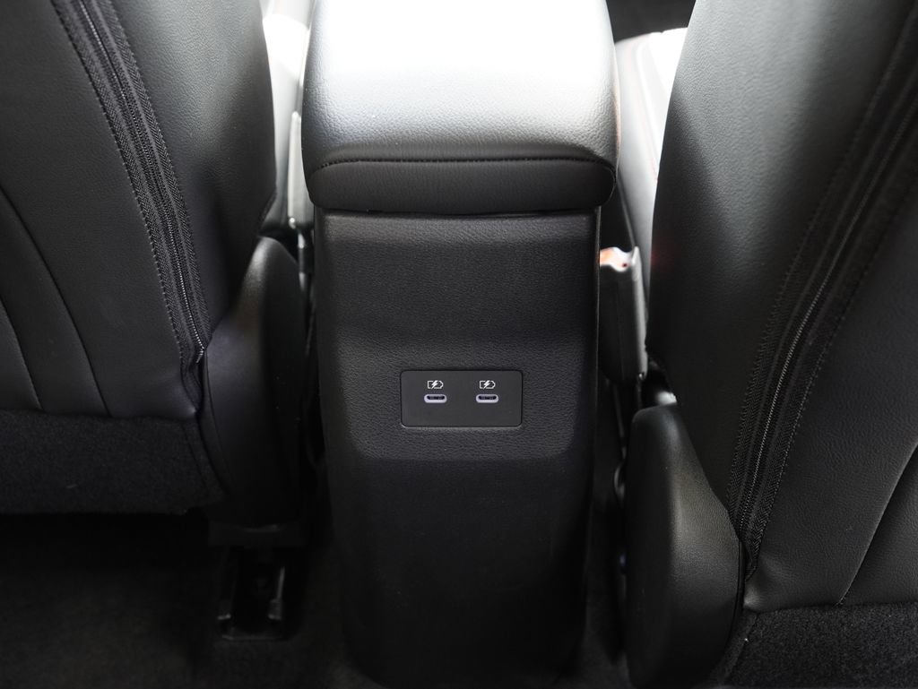 New 2026 Nissan Kicks SR FWD image 19
