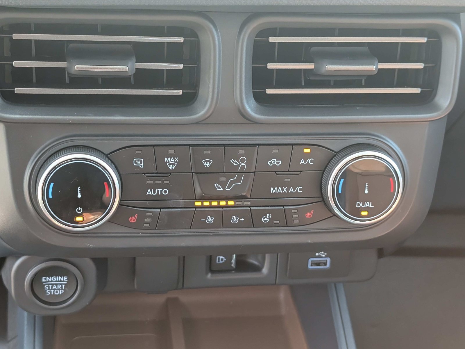 Used 2024 Ford Maverick Lariat AWD/4WD image 30