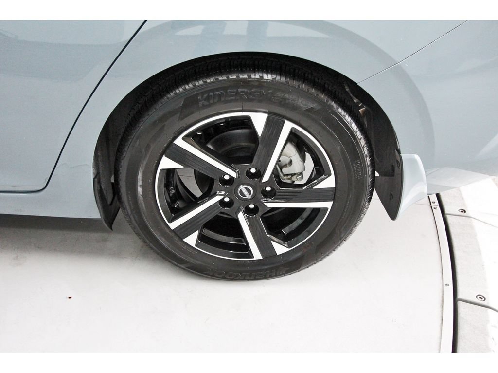 Used 2025 Nissan Sentra SV FWD image 28