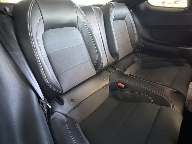 Used 2020 Ford Mustang Shelby GT350 w/ Technology Package RWD image 7