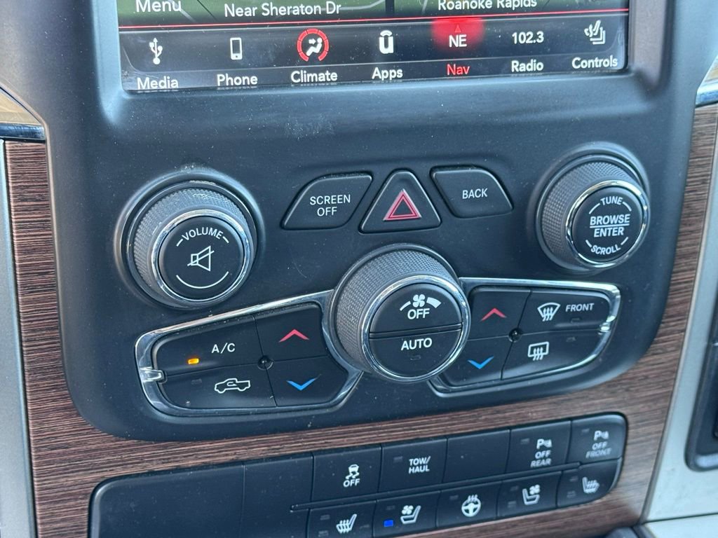 Used 2018 RAM 1500 Laramie w/ Convenience Group AWD/4WD image 23