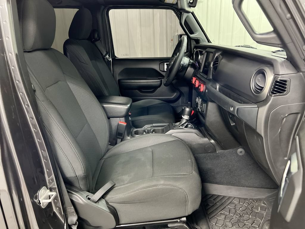 Used 2023 Jeep Gladiator Sport AWD/4WD image 25