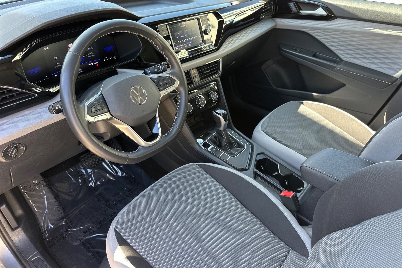 Used 2024 Volkswagen Taos S FWD image 11