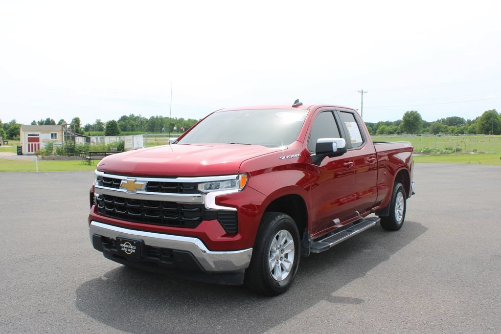 Used 2022 Chevrolet Silverado 1500 LT w/ Safety Package AWD/4WD image 4