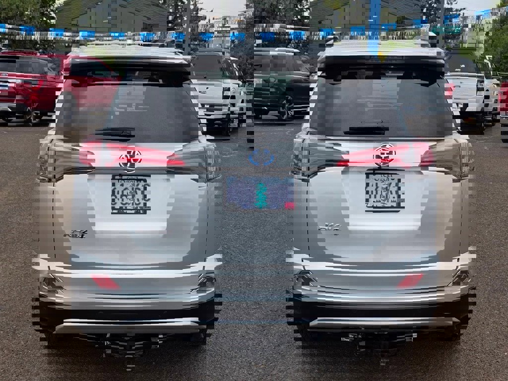 Used 2016 Toyota RAV4 XLE image 4