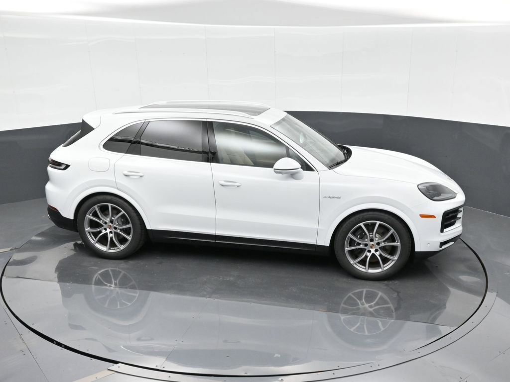 New 2025 Porsche Cayenne E-Hybrid image 31