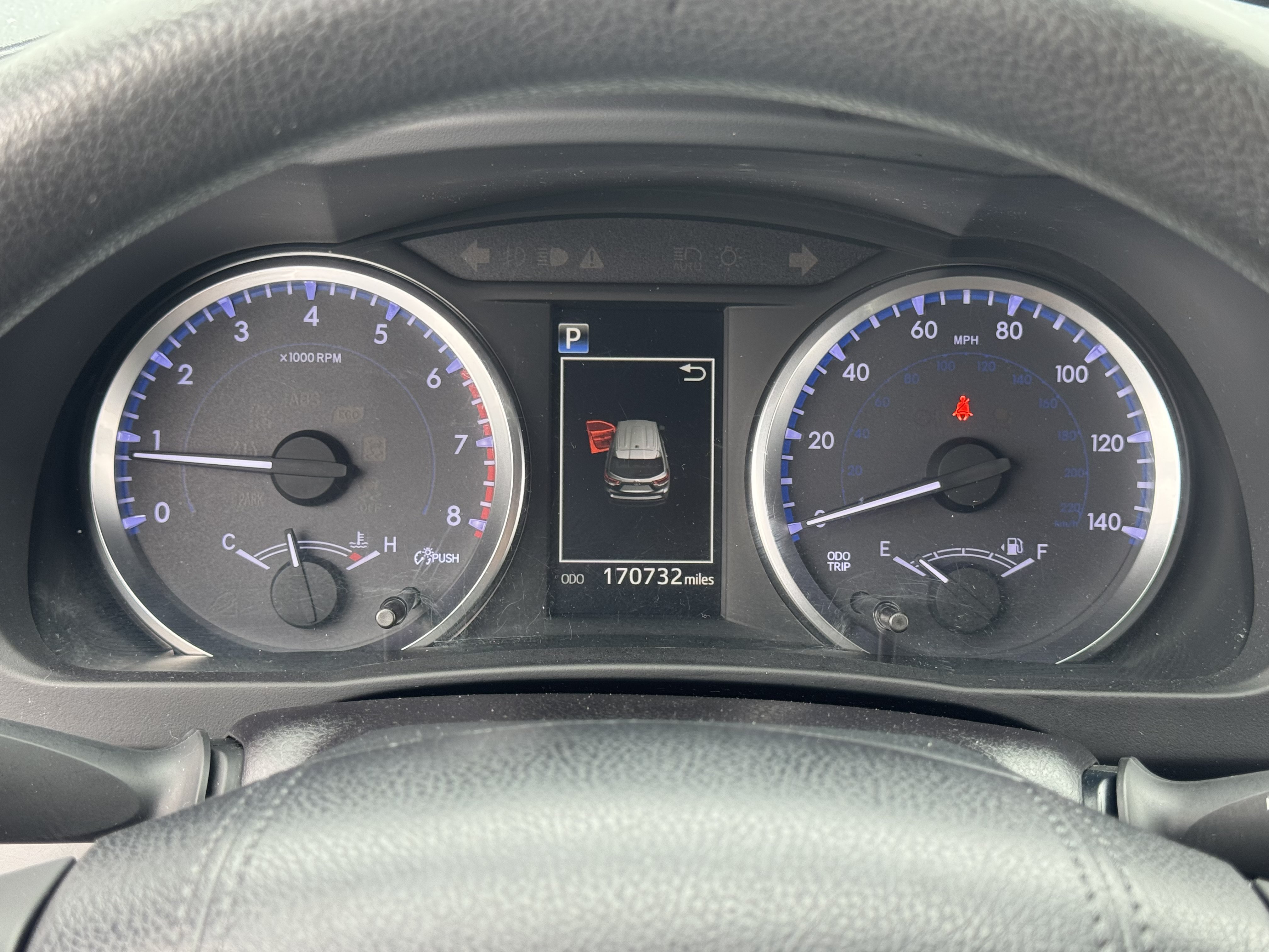 Used 2018 Toyota Highlander LE FWD image 24