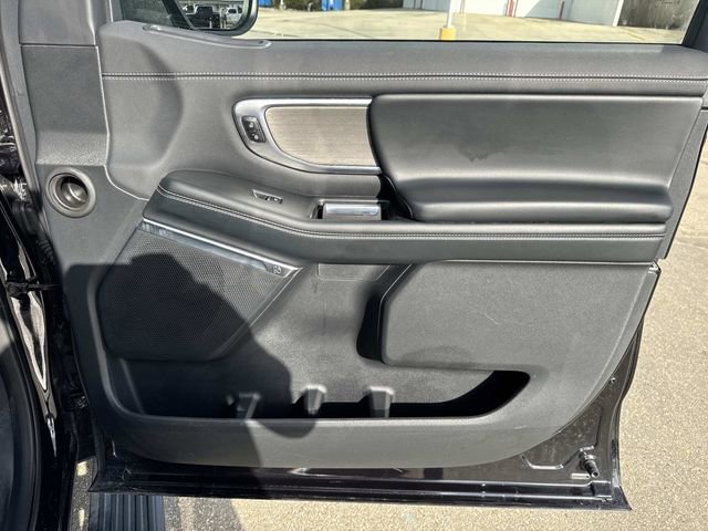Used 2025 Ford Expedition Max Platinum image 17