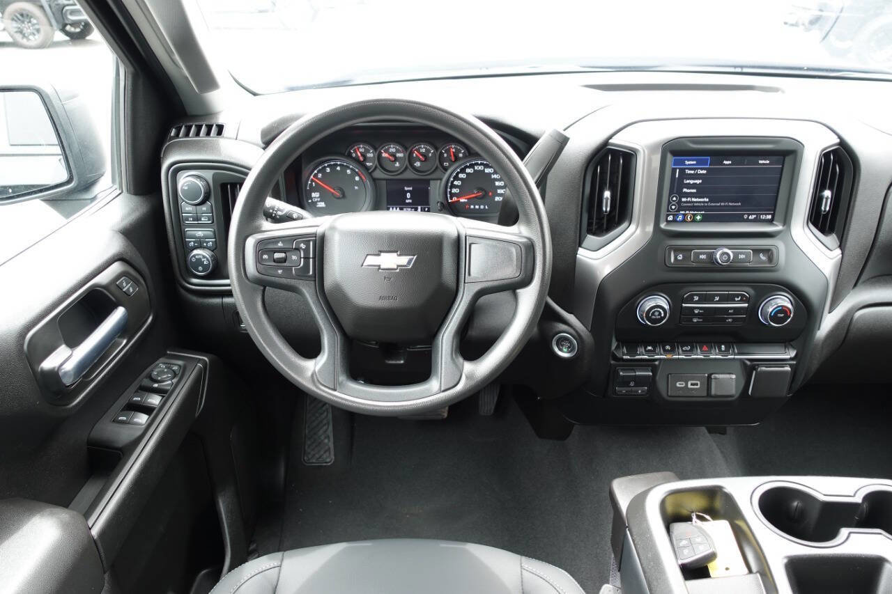Used 2024 Chevrolet Silverado 1500 Custom AWD/4WD image 32