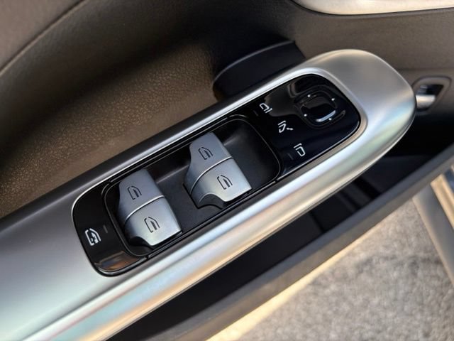 Used 2025 Mercedes-Benz C 300 Sedan image 16