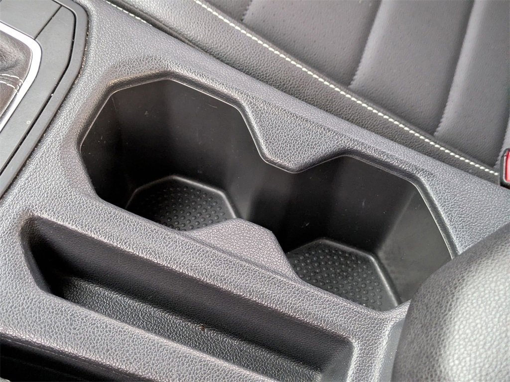 Used 2024 Volkswagen Jetta SE image 19