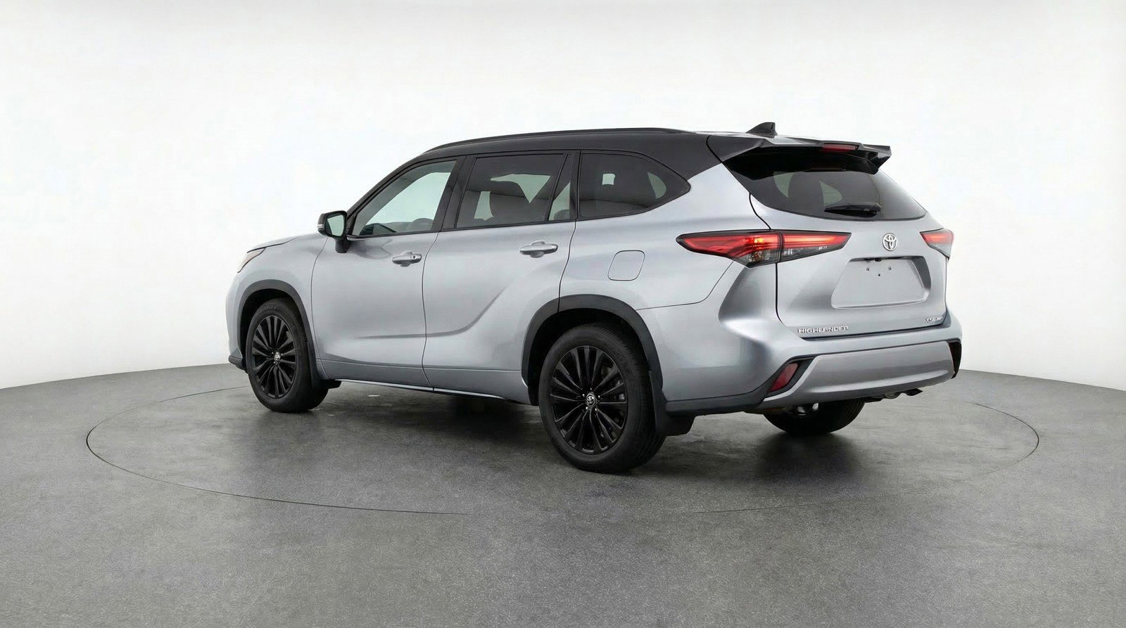 Used 2025 Toyota Highlander XSE image 6