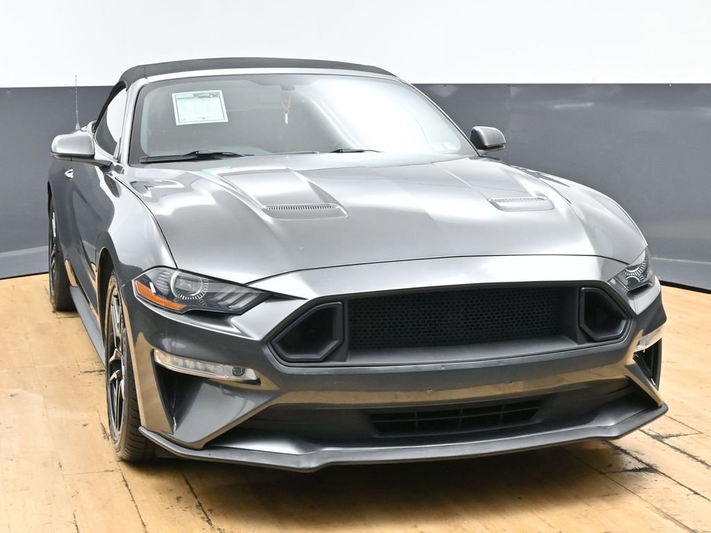 Used 2019 Ford Mustang Premium RWD image 4