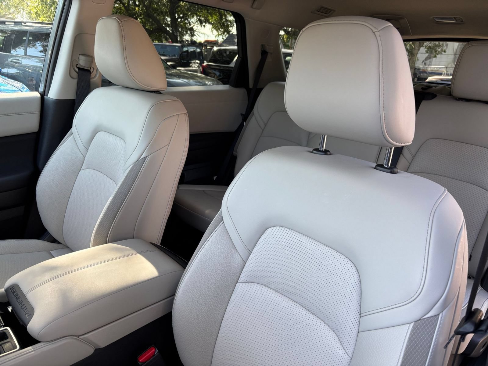Used 2026 Nissan Pathfinder SL FWD image 38