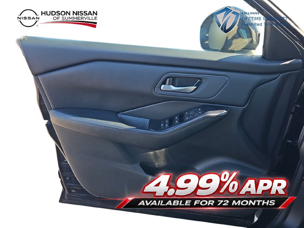 Used 2025 Nissan Rogue SV FWD image 27