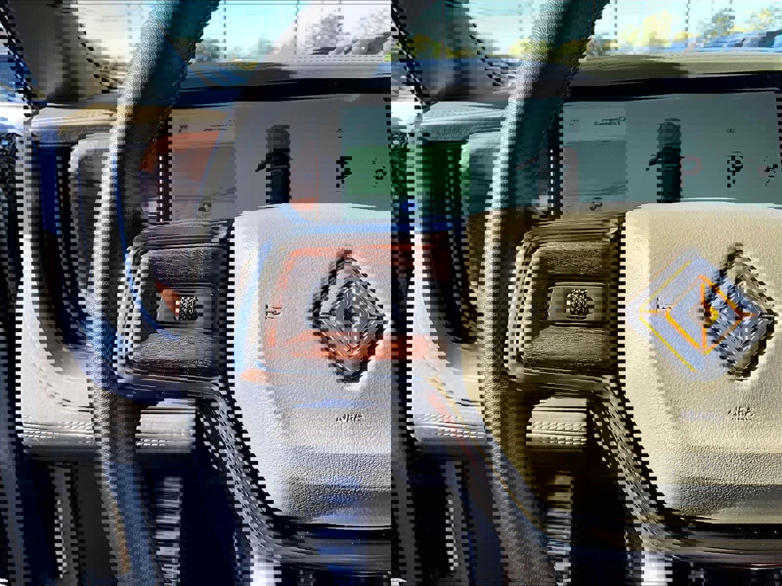 Used 2023 Rivian R1S Adventure image 20