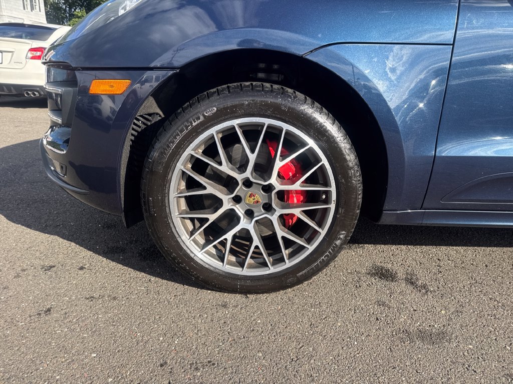 Used 2016 Porsche Macan Turbo AWD/4WD image 28