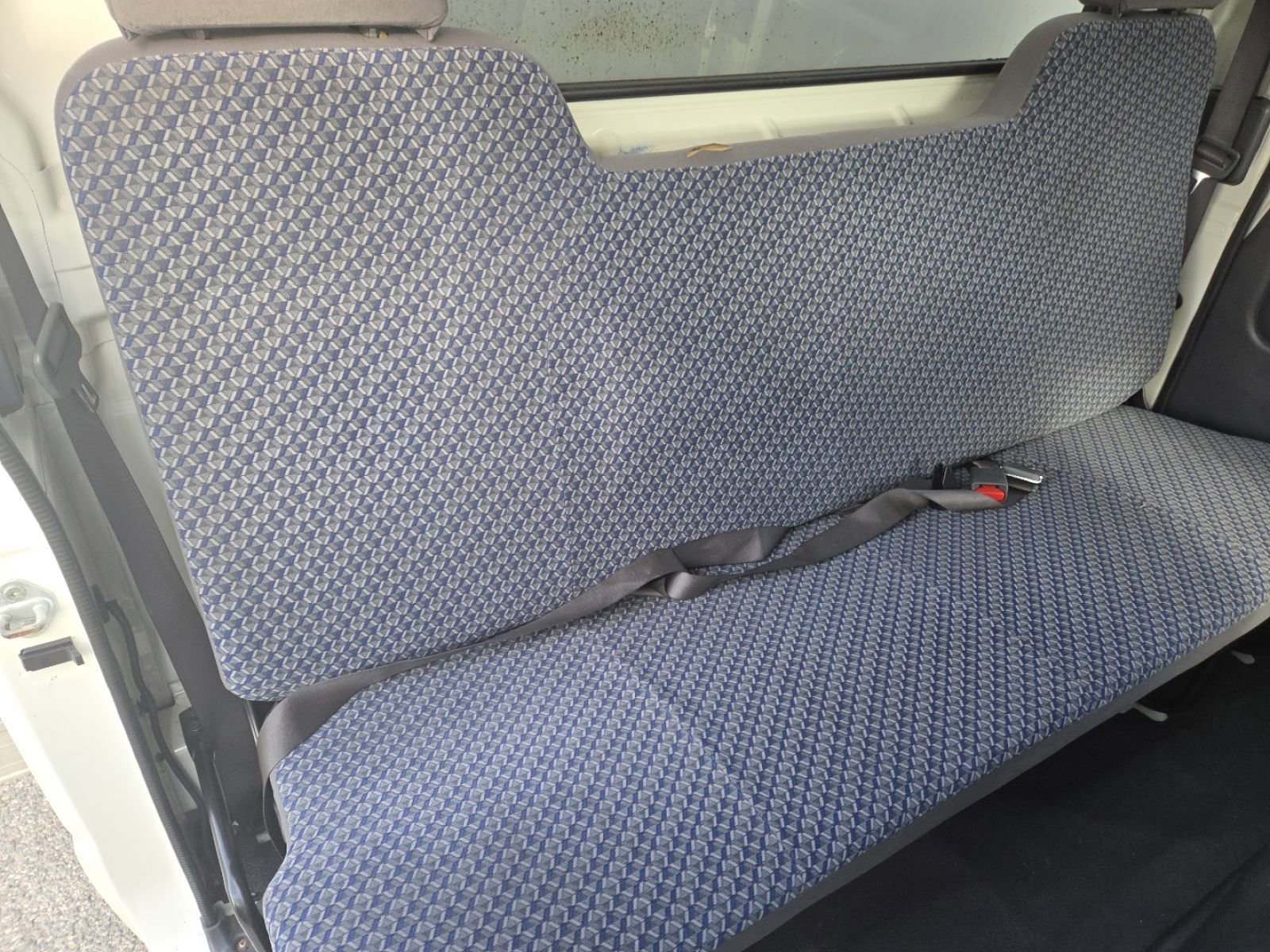 Used 2023 Isuzu NPR image 18