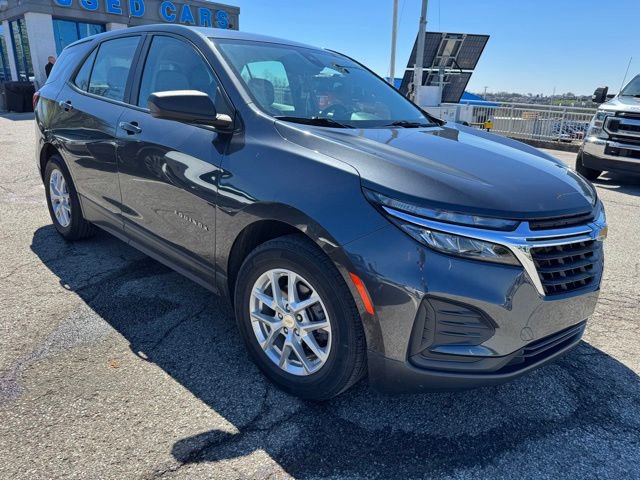 Used 2022 Chevrolet Equinox LS image 3