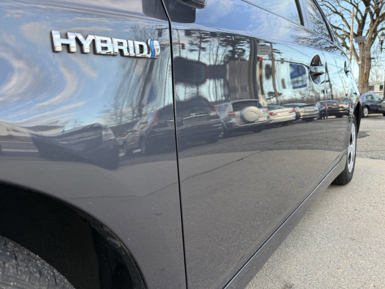 Used 2013 Toyota Prius Two FWD image 27