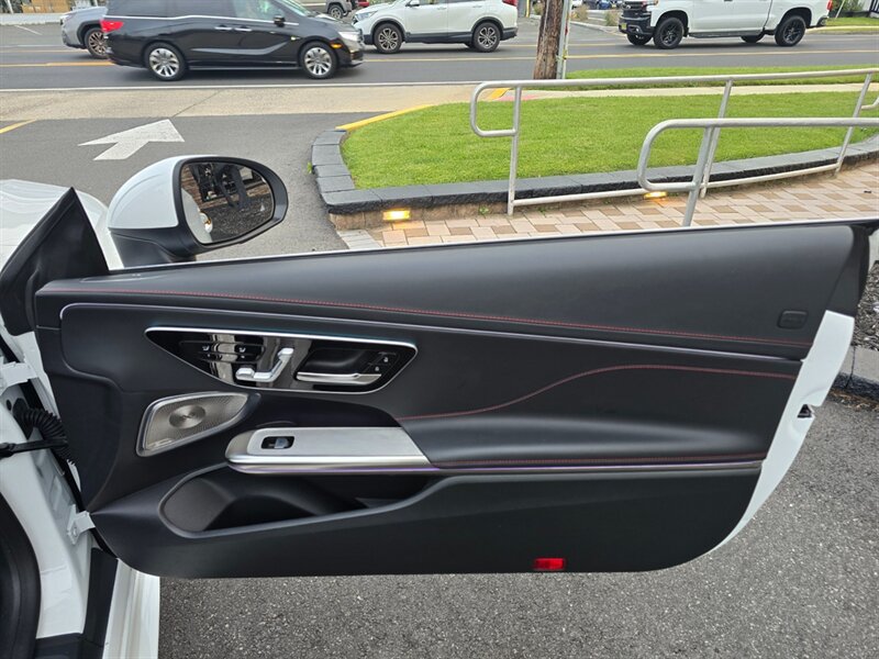 Used 2025 Mercedes-Benz CLE 53 AMG 4MATIC Cabriolet image 25