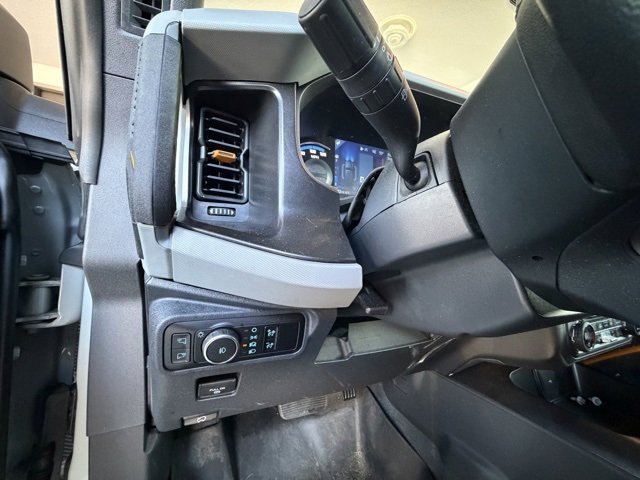 Used 2023 Ford Bronco Badlands image 11