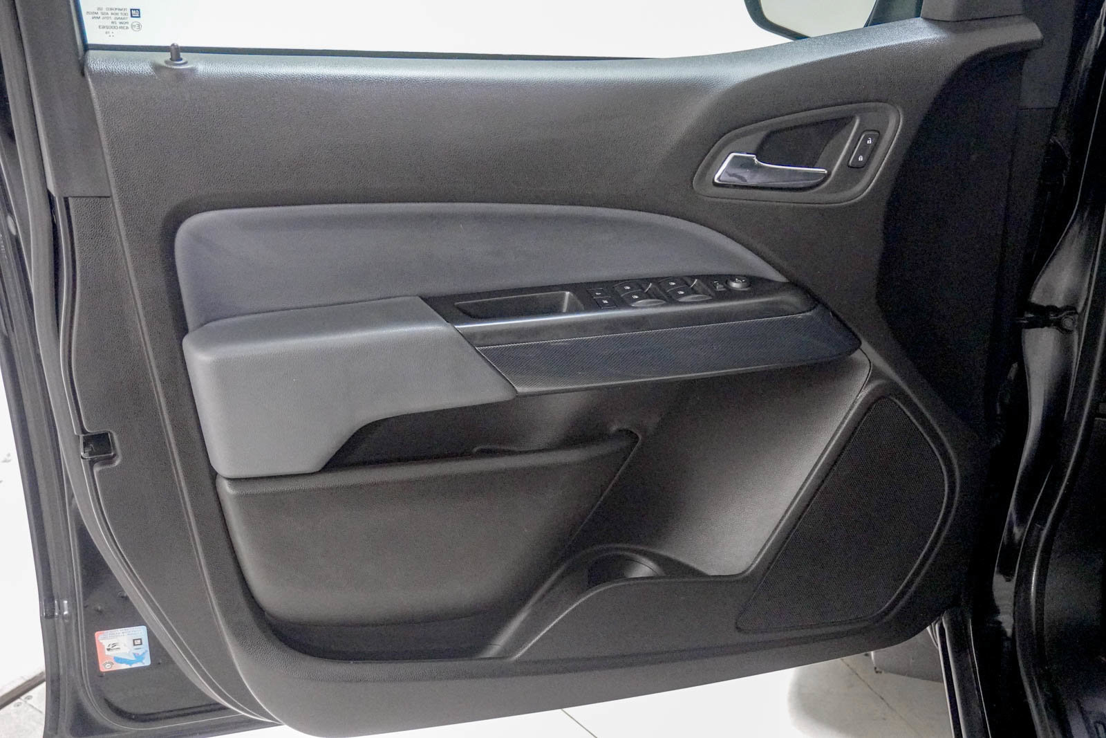 Used 2015 Chevrolet Colorado Z71 AWD/4WD image 15