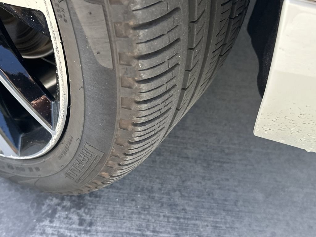 Used 2025 Volvo XC90 B5 Plus w/ Protection Package Premier image 15